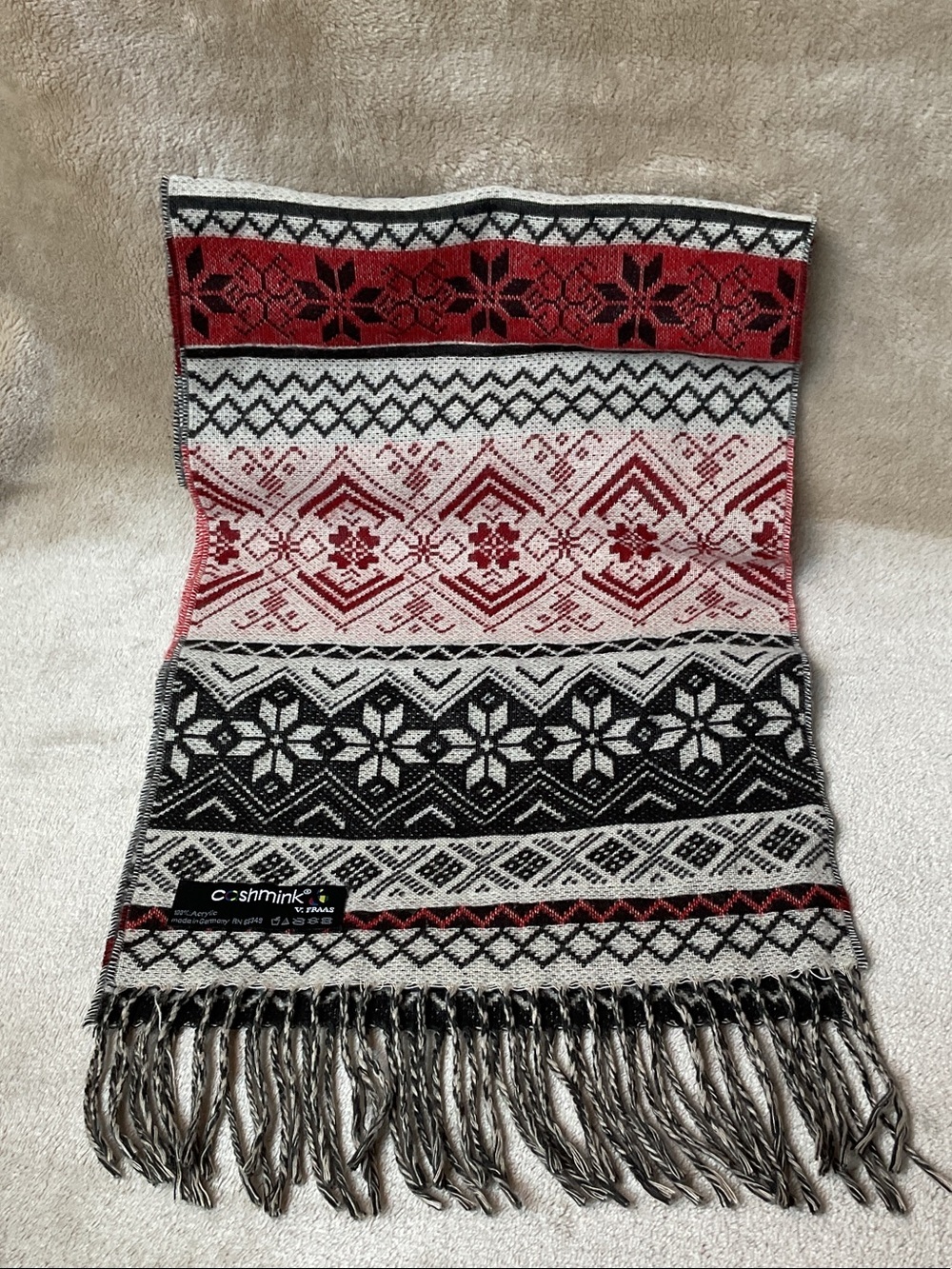 V. FRAAS Chasmink Black, Cream & Red Fair Isle Fringed Scarf